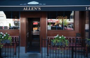 Allen's Restaurant On The Danforth - EatingYYZ